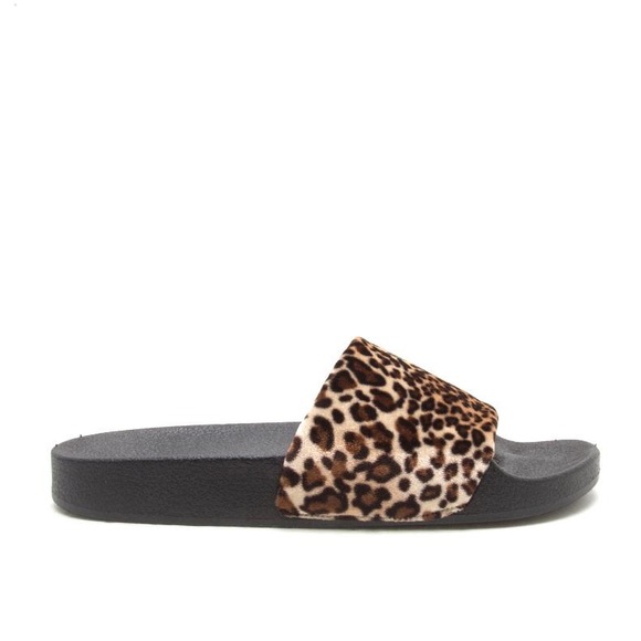 Leopard Print Velvet Lounge Slipper - Picture 4 of 6